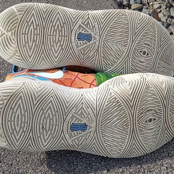 Nike SpongeBob Nickelodeon sneaker - Picture 8 of 8